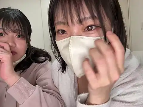 Snapshot of Riri__oo chatting on 03/19/25, 03:20 Riri oo online show from 03/19/25, 03:20