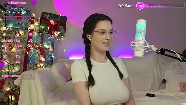 Snapshot of AokiAnna chatting on 02/07/25, 08:11 AokiAnna online show from 02/07/25, 08:11