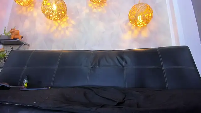 victoria aleia  online show from 02/28/25, 11:34