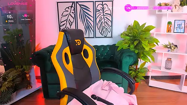 Viola  Shy online show from 03/08/25, 10:24