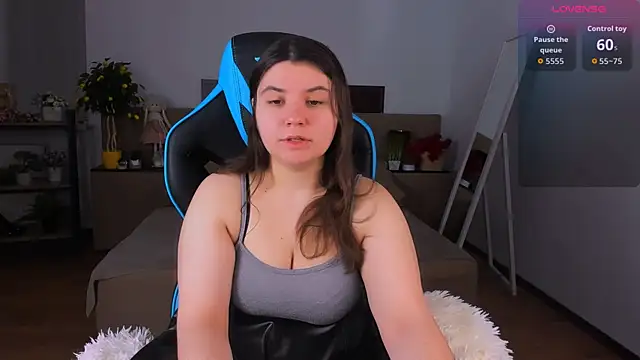 Viola  Shy online show from 01/18/26, 09:51