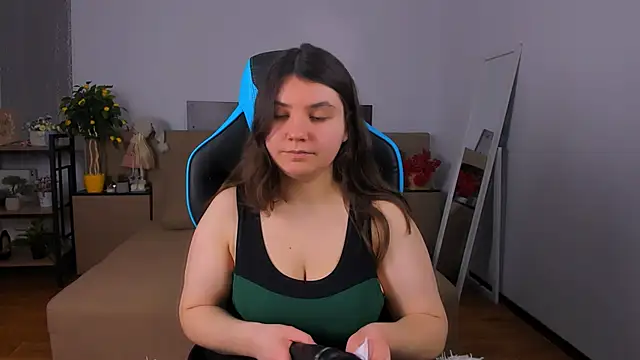 Viola  Shy online show from 02/13/26, 09:22