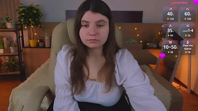 Viola  Shy online show from 05/17/26, 08:16