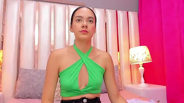 EmmyCruzZ online show from 02/21/26, 07:04