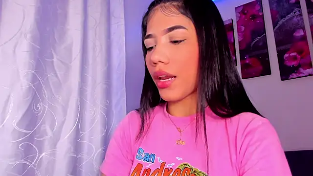 Snapshot of Alissarhys26 chatting on 12/09/24, 02:24 Alissarhys26 online show from 12/09/24, 02:24