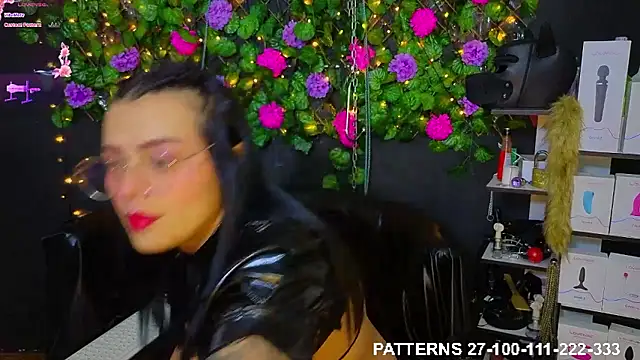 Sweett Mollyy online show from 04/15/26, 10:21