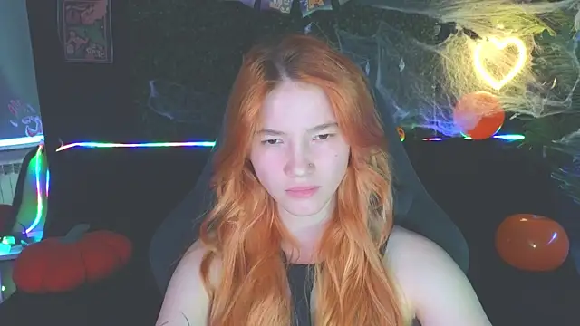 Snapshot of erikabrian chatting on 10/28/25, 02:04 erikabrian online show from 10/28/25, 02:04