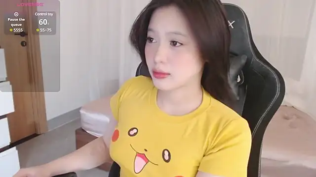 Lin SiYee online show from 03/04/25, 06:26