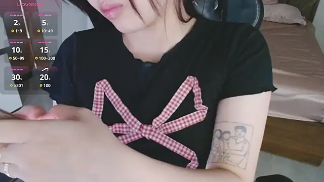 Lin SiYee online show from 03/10/25, 02:05