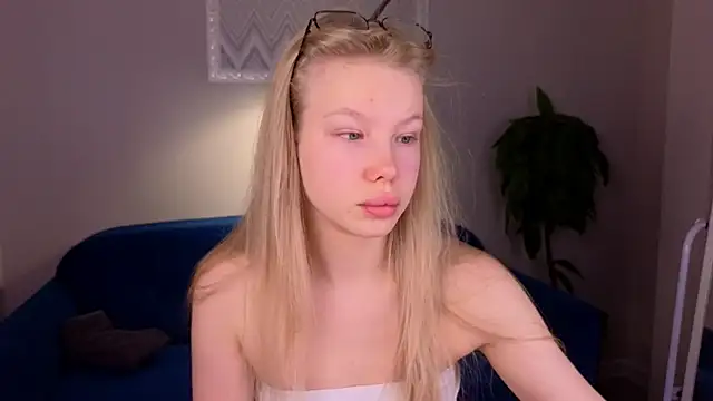 Sarra Cooper online show from 12/26/24, 01:07