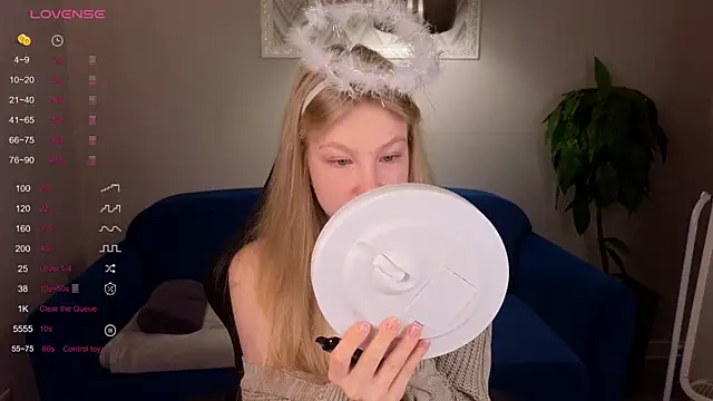 Sarra Cooper online show from 02/12/25, 01:09