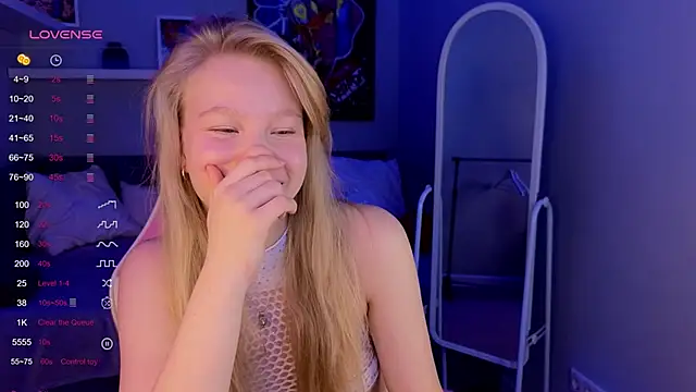 Sarra Cooper online show from 02/18/25, 04:37