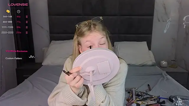 Sarra Cooper online show from 03/14/25, 01:16