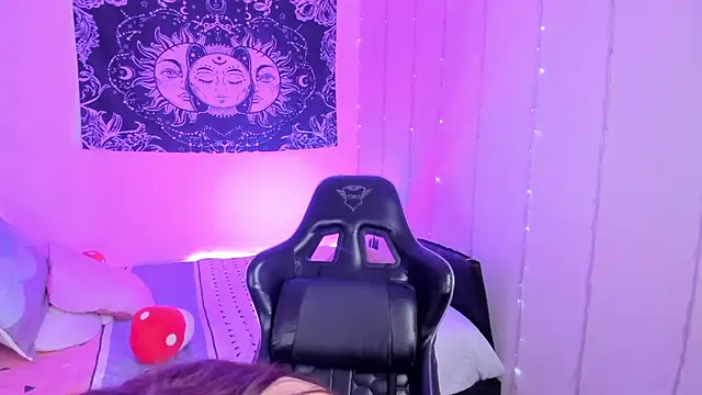 Fernanda   online show from 02/05/25, 08:32