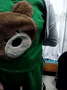 Haralushiaaa online show from 12/15/25, 04:33