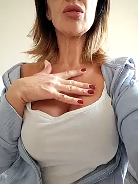 Snapshot of JasmineNoir2 chatting on 12/10/24, 11:54 JasmineNoir2 online show from 12/10/24, 11:54