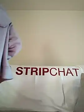 Snapshot of JasmineNoir2 chatting on 12/11/24, 01:39 JasmineNoir2 online show from 12/11/24, 01:39