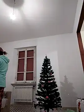 Snapshot of JasmineNoir2 chatting on 12/14/24, 04:20 JasmineNoir2 online show from 12/14/24, 04:20