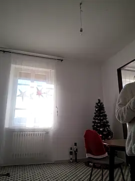 Snapshot of JasmineNoir2 chatting on 12/31/24, 12:36 JasmineNoir2 online show from 12/31/24, 12:36