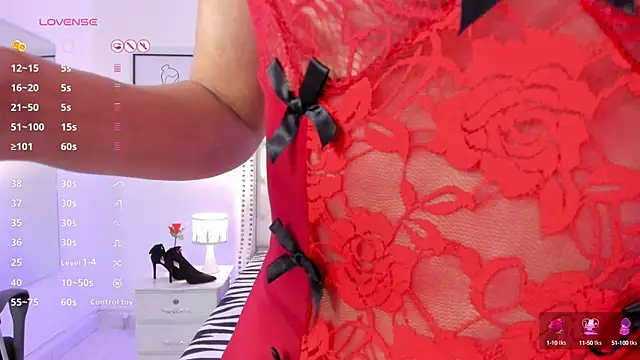 Coco Balenciaga  online show from 12/09/24, 01:02