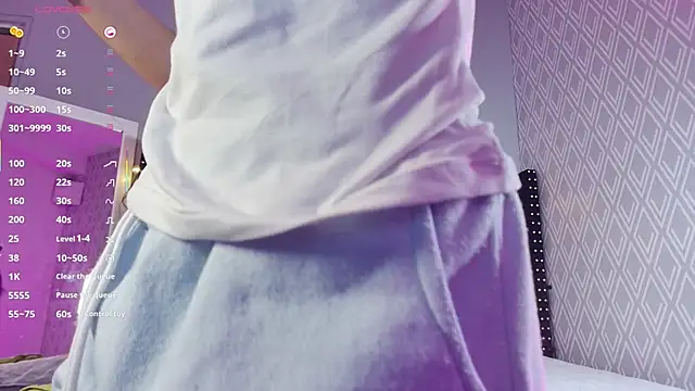 littleebluee online show from 03/02/25, 12:32