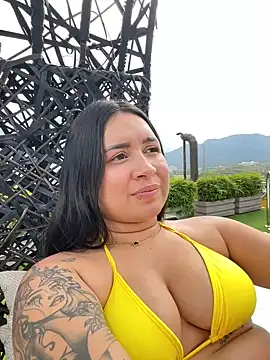 Pretty Isadora online show from 02/06/25, 08:02