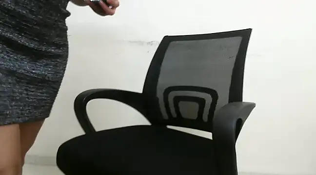 Snapshot of lololips chatting on 03/10/25, 05:50 lololips online show from 03/10/25, 05:50