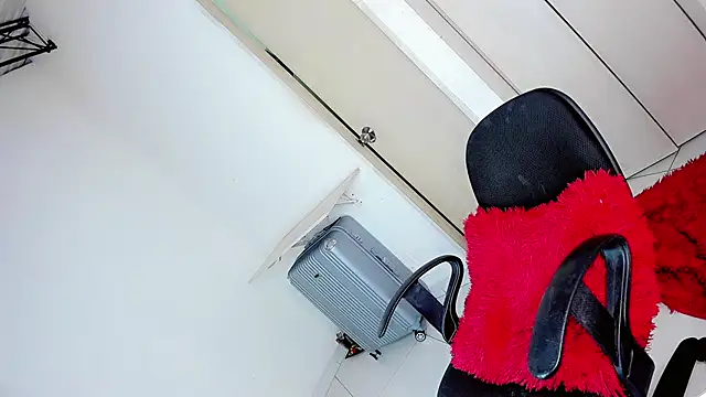 Snapshot of Stefhania_susej chatting on 12/02/24, 03:03 Stefhania susej online show from 12/02/24, 03:03