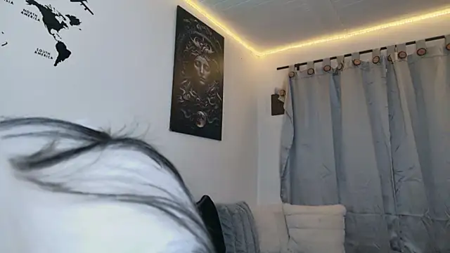 Snapshot of Stefhania_susej chatting on 11/13/25, 03:38 Stefhania susej online show from 11/13/25, 03:38