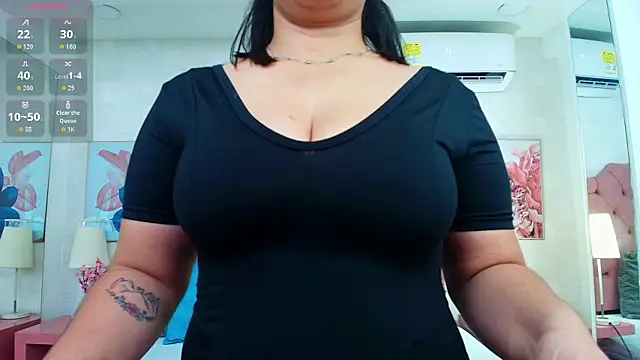 ThyaraJhons online show from 02/18/26, 11:50