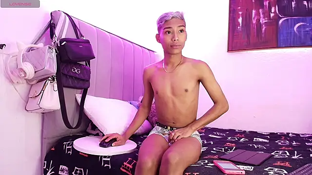 alejo cute online show from 12/28/24, 02:53