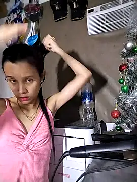 The-quee22 online show from 12/13/25, 08:47