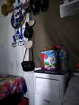 The-quee22 online show from 12/19/25, 01:12