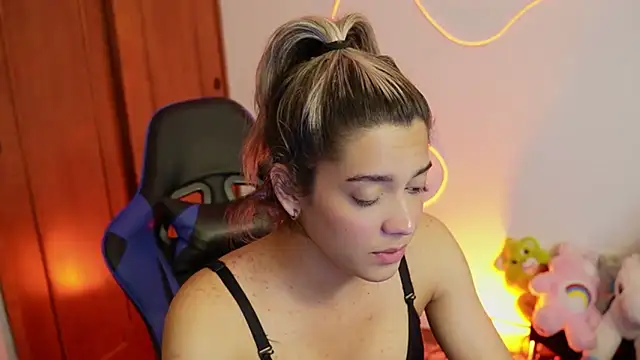 tay ler3 online show from 01/21/25, 08:19