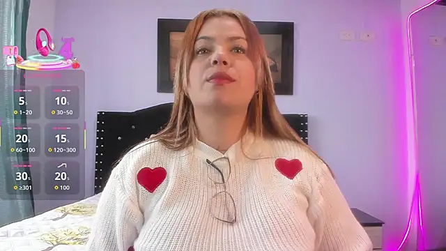 Snapshot of Alexandra_Torress chatting on 10/22/25, 03:56 Alexandra Torress online show from 10/22/25, 03:56