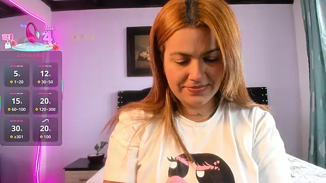 Snapshot of Alexandra_Torress chatting on 11/04/25, 04:06 Alexandra Torress online show from 11/04/25, 04:06