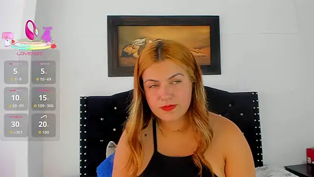 Snapshot of Alexandra_Torress chatting on 12/17/25, 05:41 Alexandra Torress online show from 12/17/25, 05:41