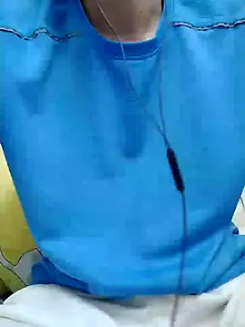 Snapshot of YAY-1 chatting on 12/02/24, 11:12 YAY-1 online show from 12/02/24, 11:12