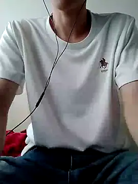 Snapshot of YAY-1 chatting on 12/04/24, 01:58 YAY-1 online show from 12/04/24, 01:58