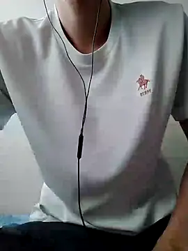 Snapshot of YAY-1 chatting on 12/10/24, 02:05 YAY-1 online show from 12/10/24, 02:05