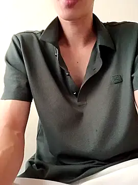 Snapshot of YAY-1 chatting on 12/11/24, 02:09 YAY-1 online show from 12/11/24, 02:09