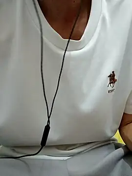 Snapshot of YAY-1 chatting on 12/11/24, 12:23 YAY-1 online show from 12/11/24, 12:23