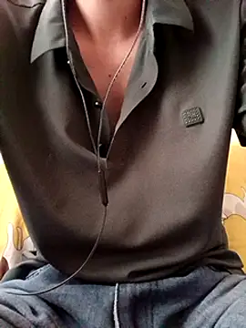 Snapshot of YAY-1 chatting on 12/14/24, 06:24 YAY-1 online show from 12/14/24, 06:24