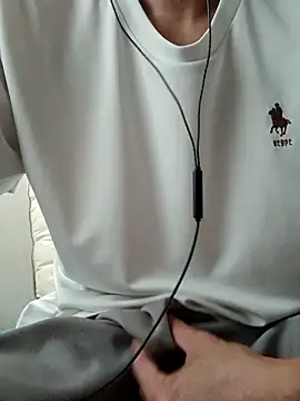 Snapshot of YAY-1 chatting on 12/15/24, 06:40 YAY-1 online show from 12/15/24, 06:40