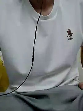 Snapshot of YAY-1 chatting on 12/18/24, 12:18 YAY-1 online show from 12/18/24, 12:18