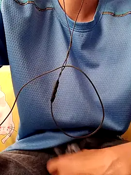 Snapshot of YAY-1 chatting on 12/20/24, 05:57 YAY-1 online show from 12/20/24, 05:57