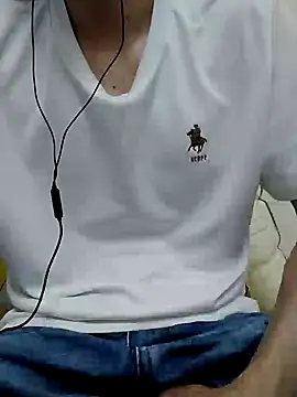 Snapshot of YAY-1 chatting on 01/02/25, 11:31 YAY-1 online show from 01/02/25, 11:31