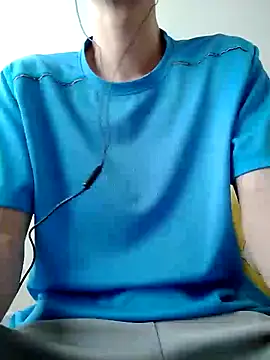 Snapshot of YAY-1 chatting on 01/05/25, 02:38 YAY-1 online show from 01/05/25, 02:38