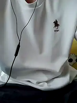 Snapshot of YAY-1 chatting on 01/12/25, 03:17 YAY-1 online show from 01/12/25, 03:17