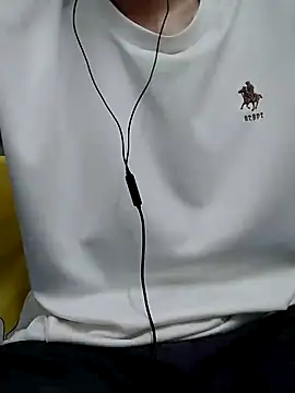 Snapshot of YAY-1 chatting on 01/12/25, 12:55 YAY-1 online show from 01/12/25, 12:55